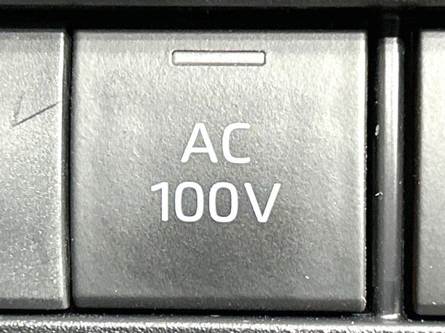 TOYOTA VOXY HYBRID 2023 Image 31