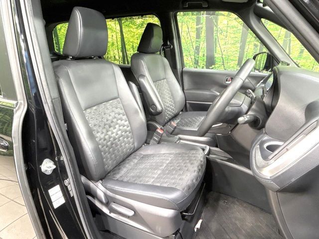 TOYOTA VOXY HYBRID 2023 Image 31