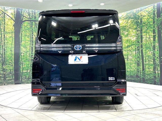 TOYOTA VOXY HYBRID 2023 Image 31