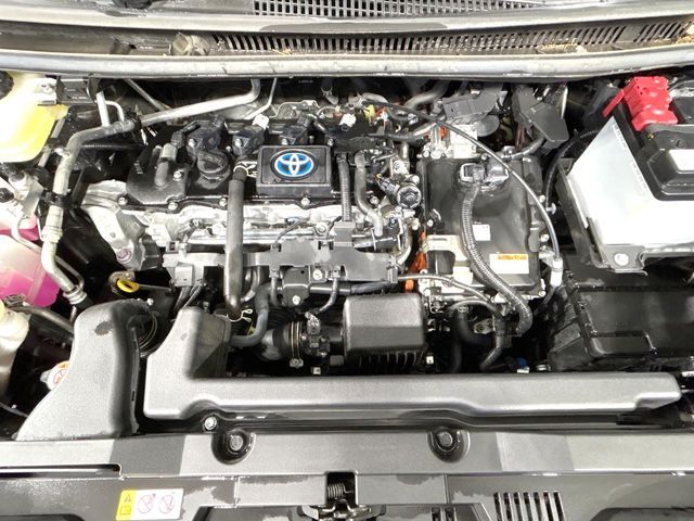 TOYOTA VOXY HYBRID 2023 Image 31