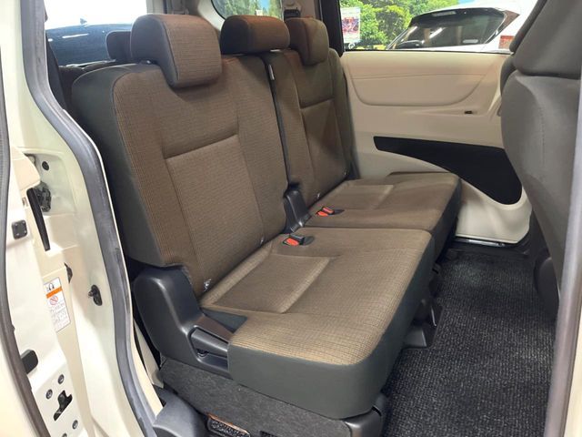 TOYOTA SIENTA HYBRID 2016 Image 31