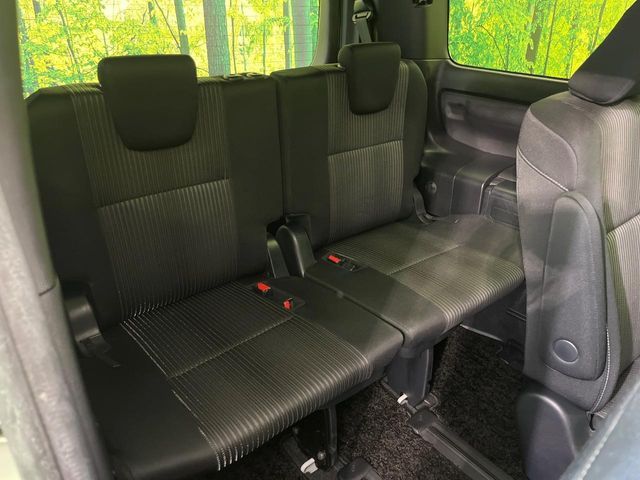 TOYOTA VOXY 2018 Image 31