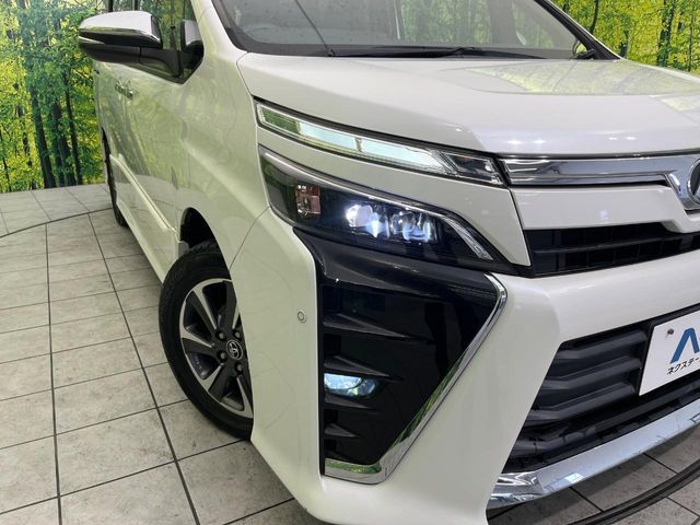 TOYOTA VOXY 2018 Image 31