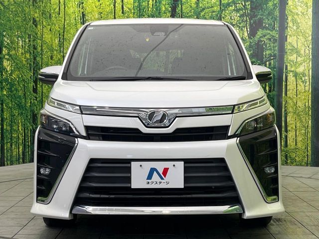 TOYOTA VOXY 2018 Image 31