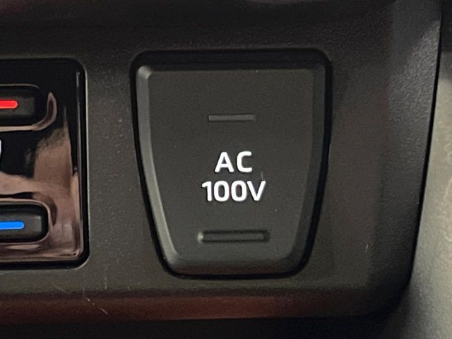TOYOTA RAV4 HYBRID 4WD 2023 Image 31
