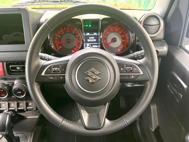 SUZUKI JIMNY NOMADE 2025 Image 31