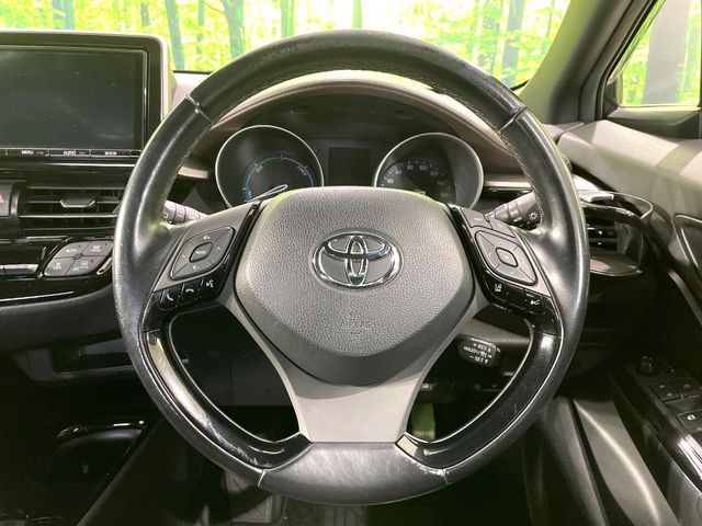 TOYOTA C-HR 2017 Image 31