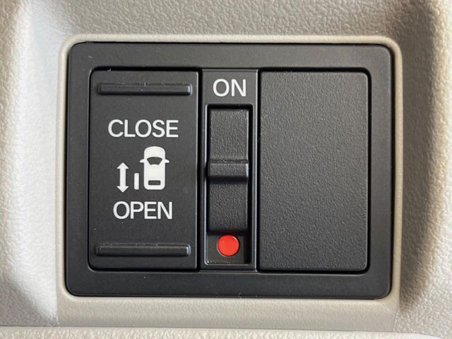 HONDA N BOX 2024 Image 31