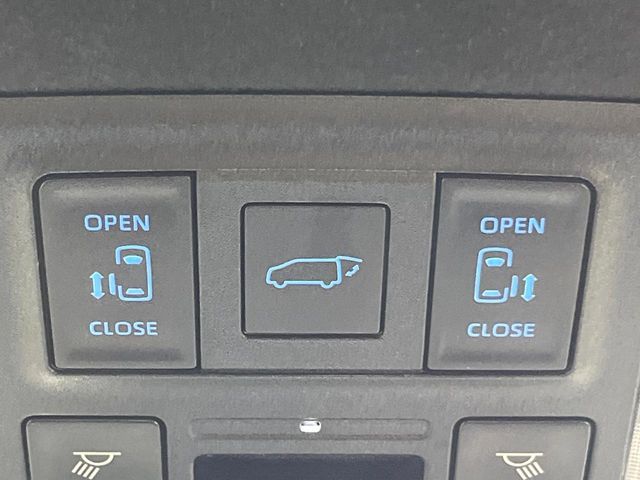 TOYOTA VOXY 2024 Image 31