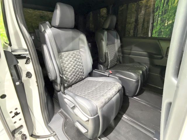 TOYOTA VOXY 2024 Image 31