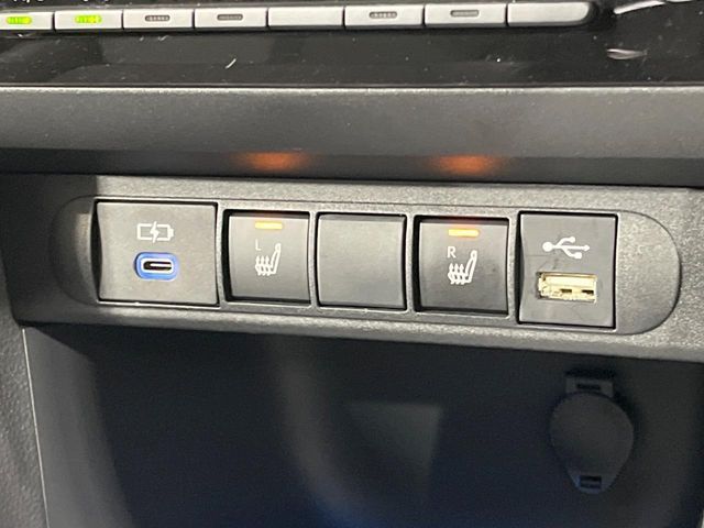 TOYOTA YARIS CROSS HYBRID 2023 Image 31