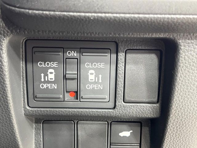 HONDA STEPWAGON E:HEV SPAD 2025 Image 31