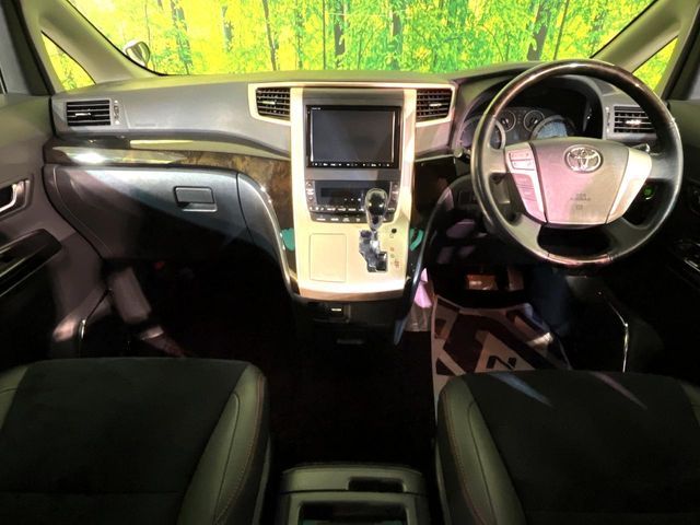 TOYOTA VELLFIRE 2013 Image 31