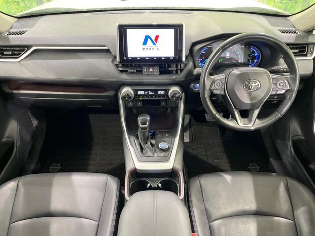 TOYOTA RAV4 HYBRID 4WD 2019 Image 31