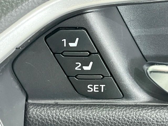 TOYOTA RAV4 HYBRID 4WD 2019 Image 31