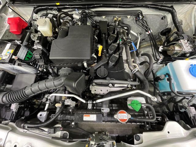 SUZUKI JIMNY NOMADE 2025 Image 31