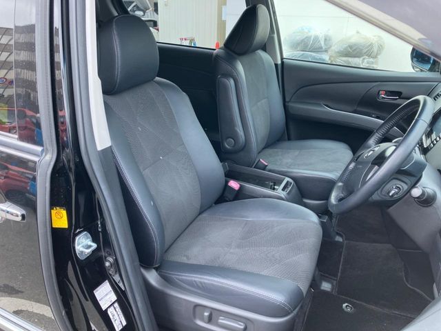 TOYOTA ESTIMA 2013 Image 31