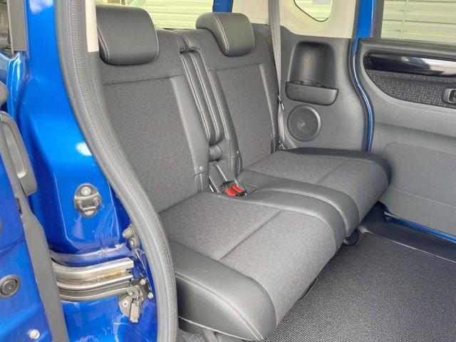 HONDA N BOX CUSTOM 2017 Image 31