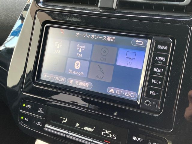 TOYOTA PRIUS 2017 Image 31
