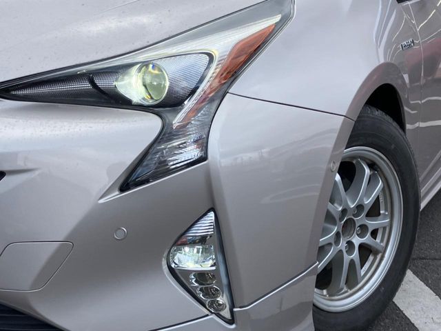 TOYOTA PRIUS 2017 Image 31