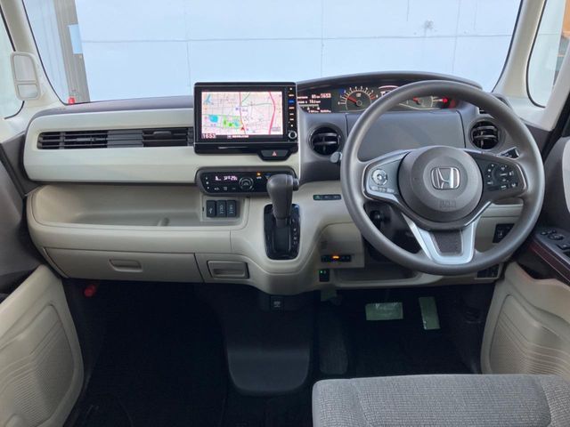 HONDA N BOX 2017 Image 31