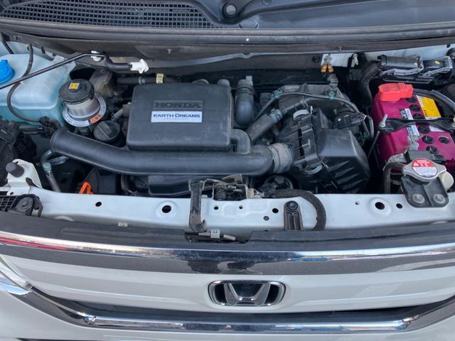 HONDA N BOX 2017 Image 31