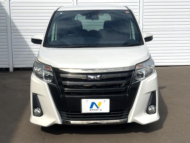 TOYOTA NOAH 2017 Image 31