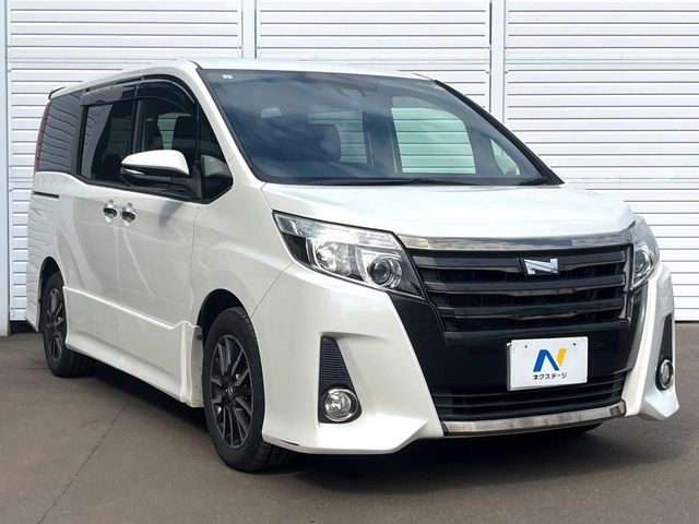 TOYOTA NOAH 2017 Image 31
