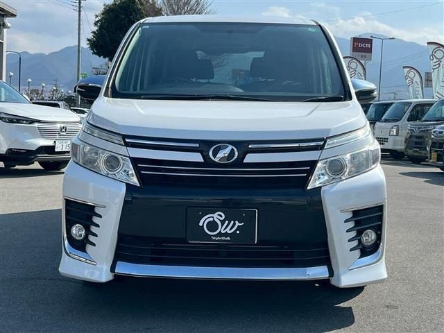 TOYOTA VOXY 2015 Image 31