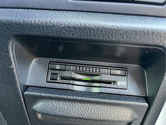 TOYOTA VOXY 2015 Image 31