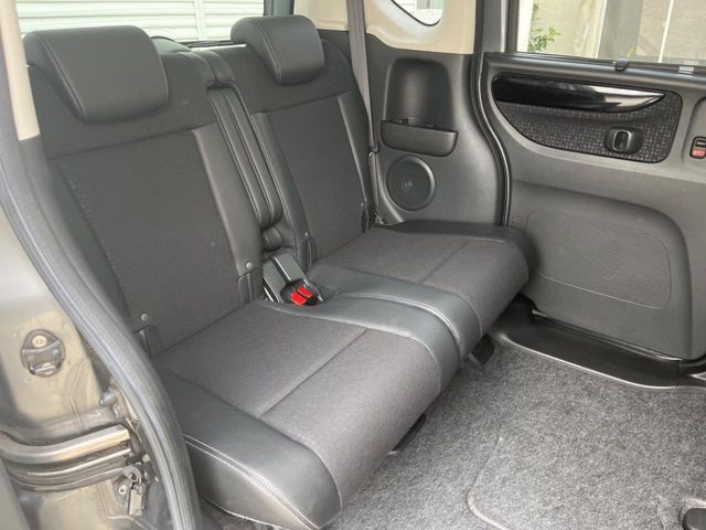 HONDA N BOX CUSTOM 2015 Image 31