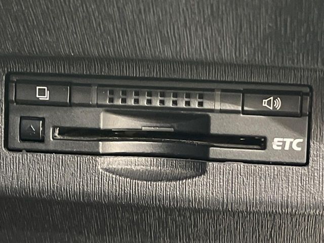 TOYOTA PRIUS 2012 Image 31