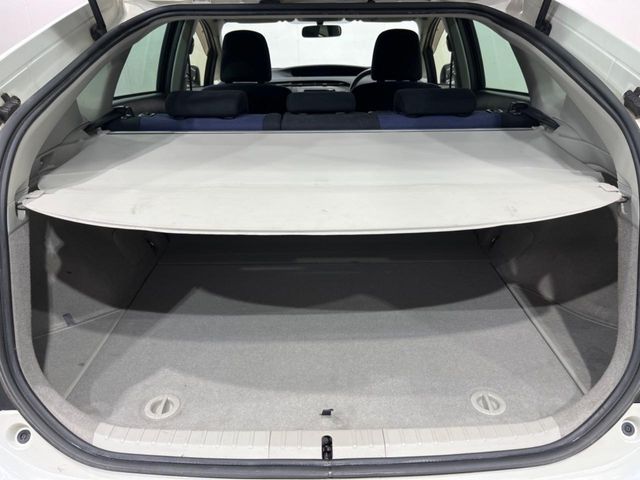 TOYOTA PRIUS 2012 Image 31