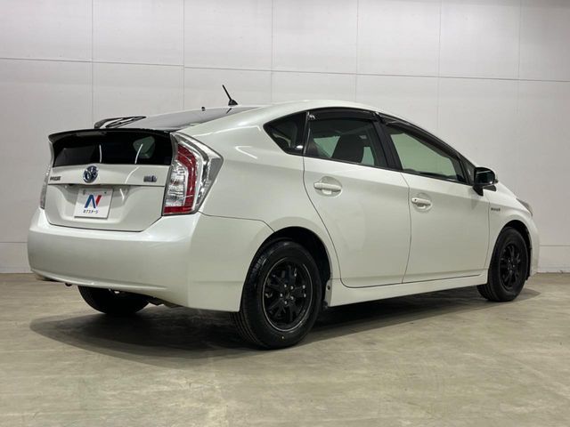 TOYOTA PRIUS 2012 Image 31