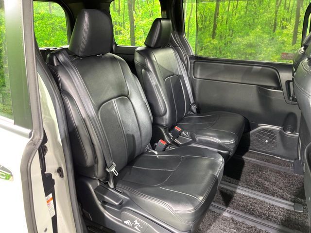 TOYOTA NOAH 2018 Image 31