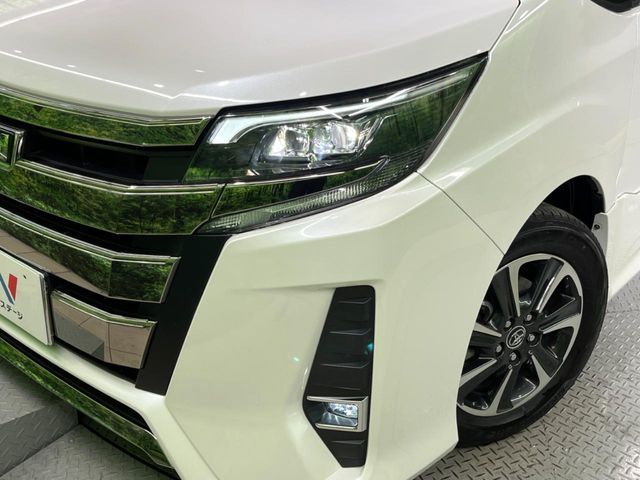 TOYOTA NOAH 2018 Image 31