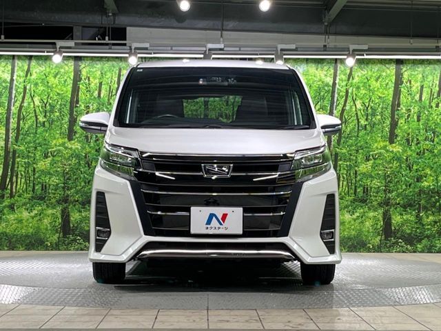 TOYOTA NOAH 2018 Image 31