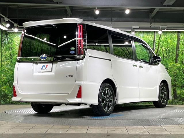 TOYOTA NOAH 2018 Image 31