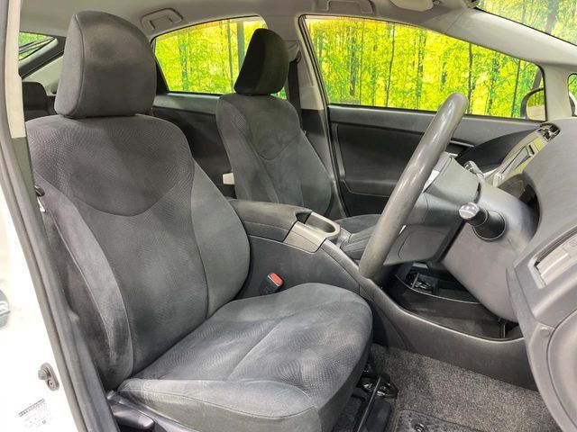 TOYOTA PRIUS 2015 Image 31