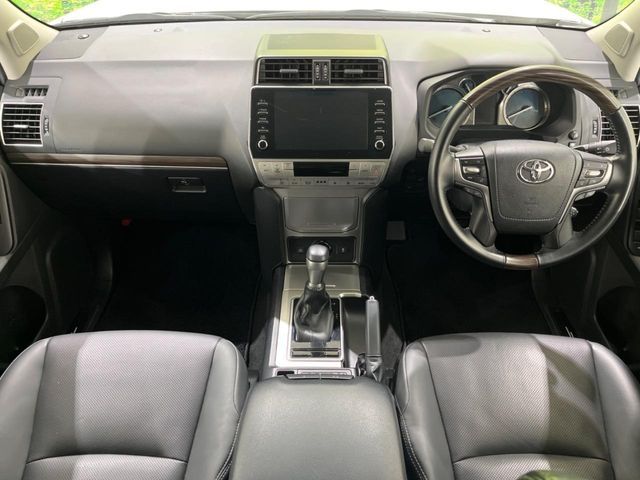 TOYOTA LANDCRUISER PRADO 2023 Image 31