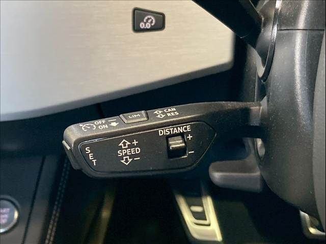 AUDI A4 2023 Image 31