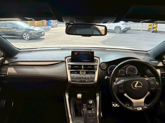 TOYOTA LEXUS NX200T 2016 Image 31