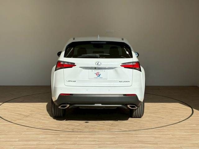 TOYOTA LEXUS NX200T 2016 Image 31