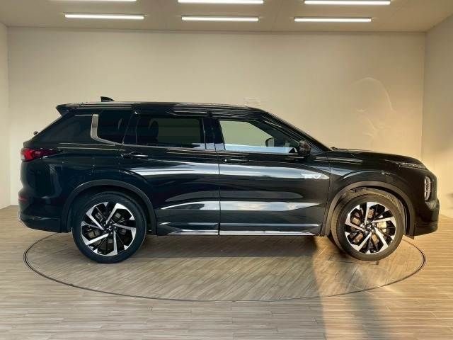MITSUBISHI OUTLANDER PHEV 2023 Image 31
