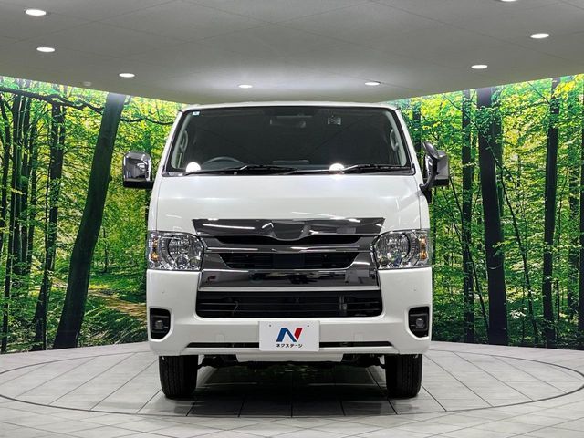 TOYOTA HIACE VAN 4WD 2025 Image 31
