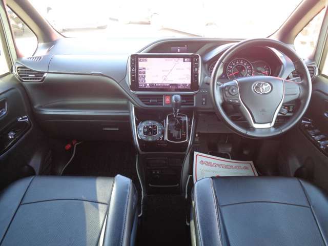 TOYOTA VOXY 2018 Image 31