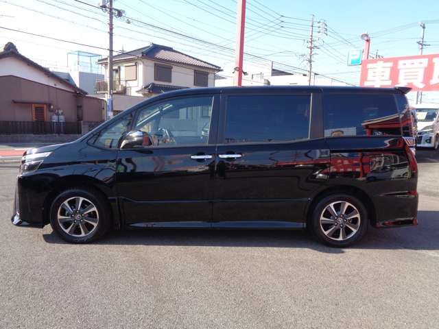 TOYOTA VOXY 2018 Image 31