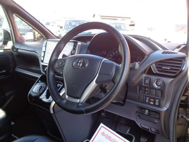 TOYOTA VOXY 2018 Image 31