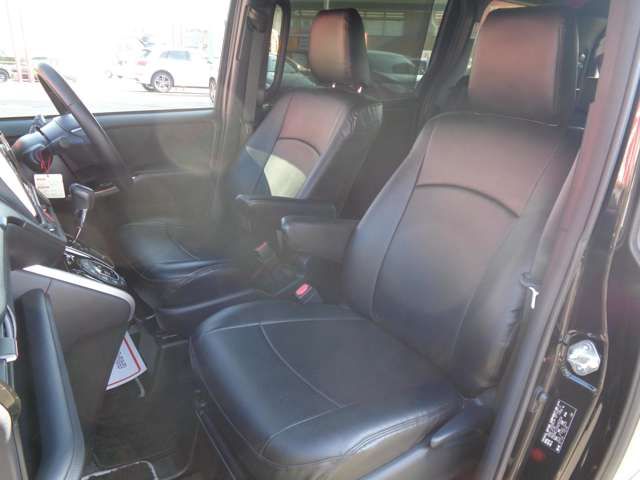 TOYOTA VOXY 2018 Image 31