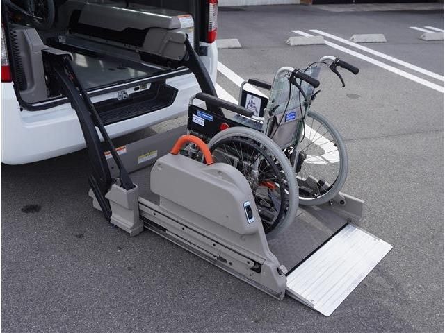 NISSAN NV350 CARAVAN 1.15T 2020 Image 31